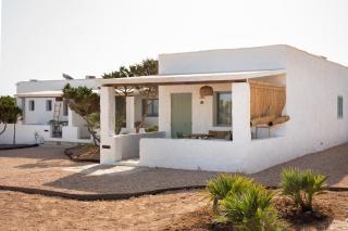 Apartamentos Punta Rasa - Cala Saona - 0