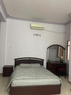 SAM HOUSE - 5