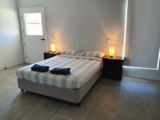 Rosewood Fully Furnished Home - - 2