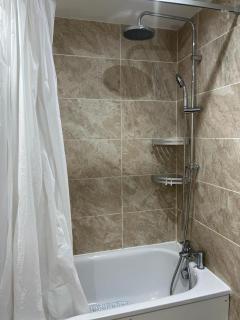 Cozy Basildon Retreat with 3 Bedrooms free parking - Basildon - 2