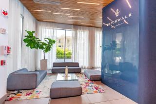 Beachwalk Family Studio- Beach Pool Gym & Bay View - Hallandale Beach - 3