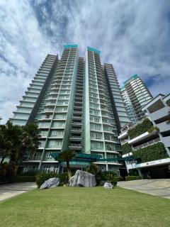 Ipoh Lakeside Apartment with Mountain View - 9
