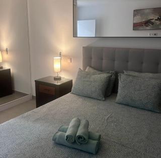 Spectacular Lagos Marina view apt on promenade - Lagos - 7