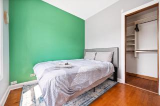 Wrigley 2BR, 1BA with Free Parking - 3