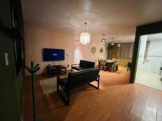 Hermoso con vista increíble - 0