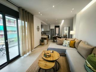 Floral Home 2 - 1st floor apt with private parking! - Atene - 0
