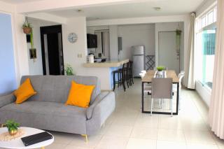 Charming and Family With a pool and ocean view, 3 blocks from the beach, with 2 TVs and Netflix - Boca del Río - 1