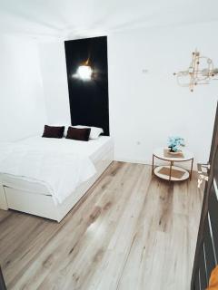 Garsoniera premium - Orăştie - 0