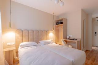 Grand Hotel Sénia - Paris Orly Airport - 8