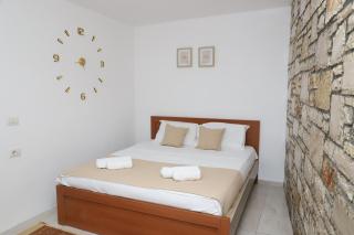 Stone House Berat - - 8