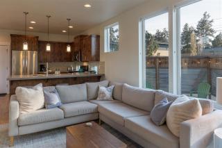 Bluebird Day - High Desert Dwell - 9