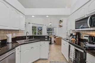 Serene Pool Home in Gated Community-Naples - Naples - 8
