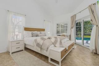 Serene Pool Home in Gated Community-Naples - Naples - 7