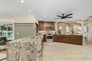 Ocean Blue Luxurious 4BR home with heated pool - Fort Myers - 9