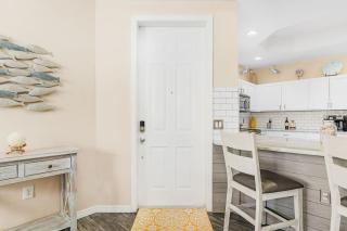 Catena Love relax, beach, wine, dine. Repeat - Fort Myers - 5