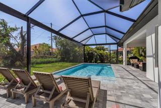 Tranquil Escape Modern Pool Home - Cape Coral - 0