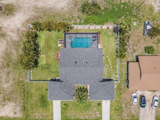 Blissfully Blue Oasis Sunny Days in Cape Coral - 4