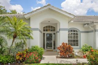 Villa Tropicana Luxury pool home. Gated community - Naples - 9