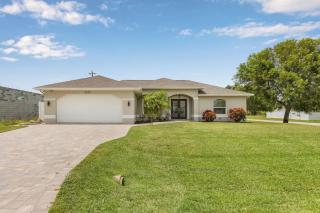 Paradise Found Relaxing Pool home in Cape Coral - Cape Coral - 3