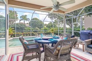 Sunshine days Stunning pool home. Gated community - 9