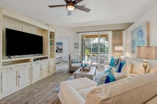 Sunshine days Stunning pool home. Gated community - Naples - 6