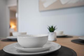 Luxurious Hidden Gem - Downtown Access - Balcony - 6