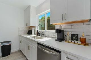Luxury l Easy to DownTown l Balcony l Fireplace - Austin - 1