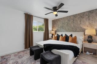 Luxurious Hidden Gem l Downtown Access l Fireplace - Austin - 0