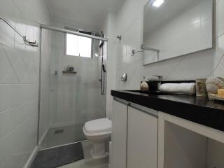 Apto c/Churrasq e acesso a Praia Brava RRA0103 - Florianópolis - 2