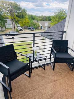 Luxury Combined Homes - Downtown Access - Balcony - Austin - 8