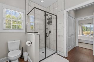Luxurious Pine Manor Golf Front Estate - 1
