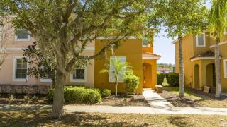 4-bedroom Townhome Resort with Private Pool and BBQ Grill - Kissimmee - 1