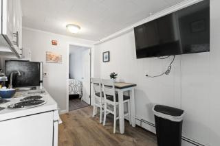 Stylish 1BR Suite Steps to the Beach (467) - Old Orchard Beach - 3