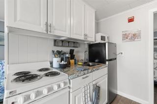 Stylish 1BR Suite Steps to the Beach (467) - Old Orchard Beach - 1