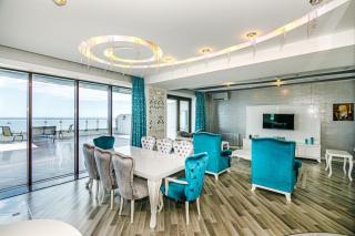 Megafun Pentahouse 5 bedroom - Bakoe - 2