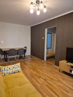 Yellow cozy apartment - Tallinn - 4