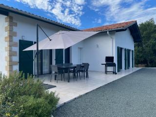 Maison familiale à Ahetze à 10 min des plages - 8