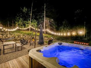 Private Mountain Getaway, Hot Tub, Fire Pit, BBQ, Games - Conway - 1