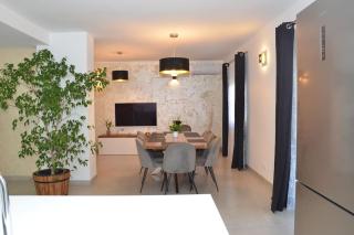 House Laura - 1