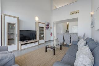 Villa Elisabetta, Luxury Villa with Heated Pool Ocean View in Adeje, Tenerife - Adeje - 1