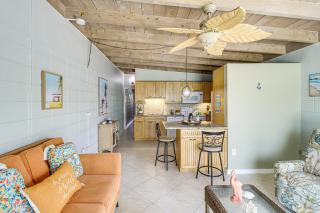 Waterfront Key Colony Beach Home with Golf Cart! - Key Colony Beach - 4