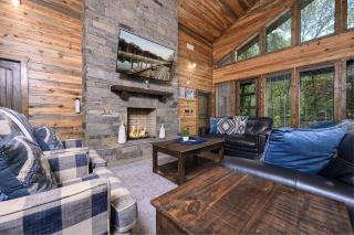 Luxurious family-friendly Broken Bow cabin w spa - Stephens Gap - 4