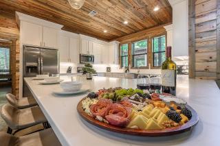 Luxurious family-friendly Broken Bow cabin w spa - Stephens Gap - 1