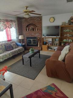 Lyons lovely house - 3