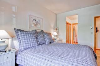 Highlands Lodge 201 by East West Hospitality - 6