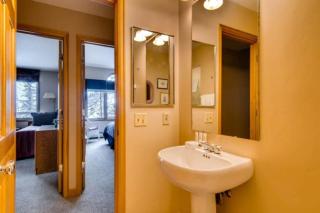 Highlands Lodge 201 by East West Hospitality - 3