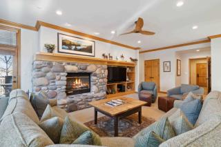 Highlands Lodge 203 by East West Hospitality - 7