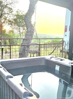 Camping with Hot Tub by Reese Creek - Killeen - 6