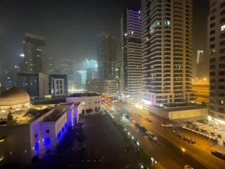 Dubai Marina Walk Gem Modern Apartments with Pool & Gym access, Steps to Beach & Metro Managed by SunnyHomes - 6