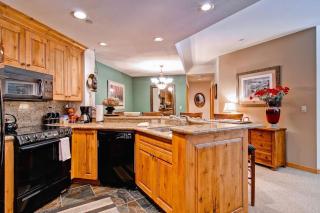 Highlands Westview 105 by East West Hospitality - 2